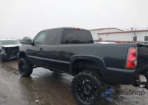 2004 Chevrolet Silverado 1500 Z71 from USA, damaged, VIN 1GCEK19T44E193958